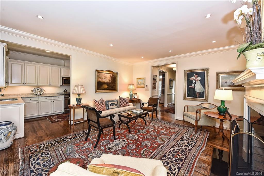 1925 Queens Road, Unit F2 Charlotte, NC 28207 - Photo 4 of 24 Gallery Image 4