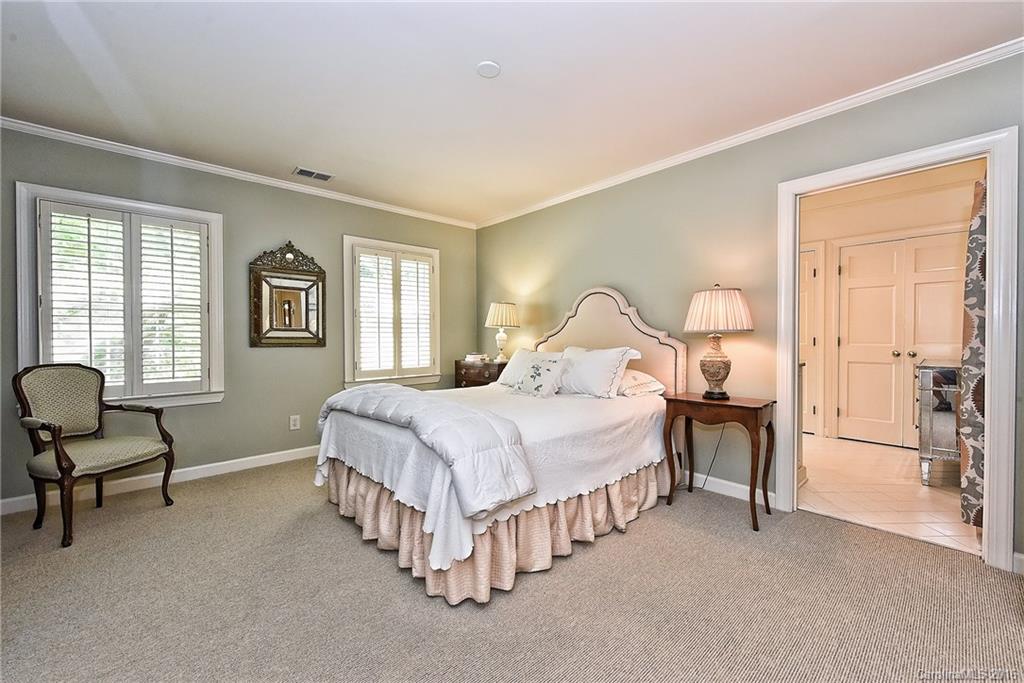 1925 Queens Road, Unit F2 Charlotte, NC 28207 - Photo 10 of 24 Gallery Image 10
