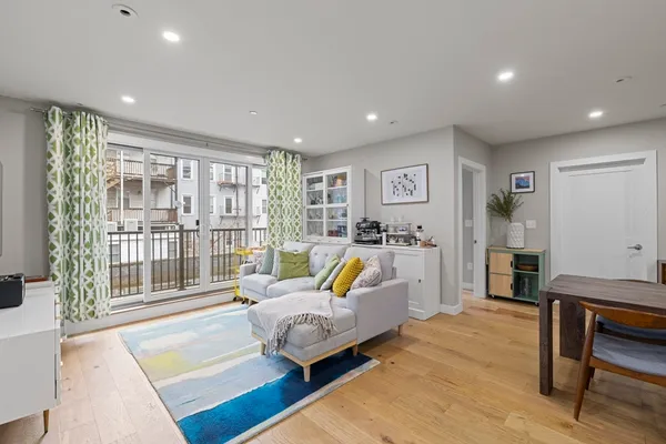 $714,900 | 10 Everett Street, Unit 204, Boston, MA 02128