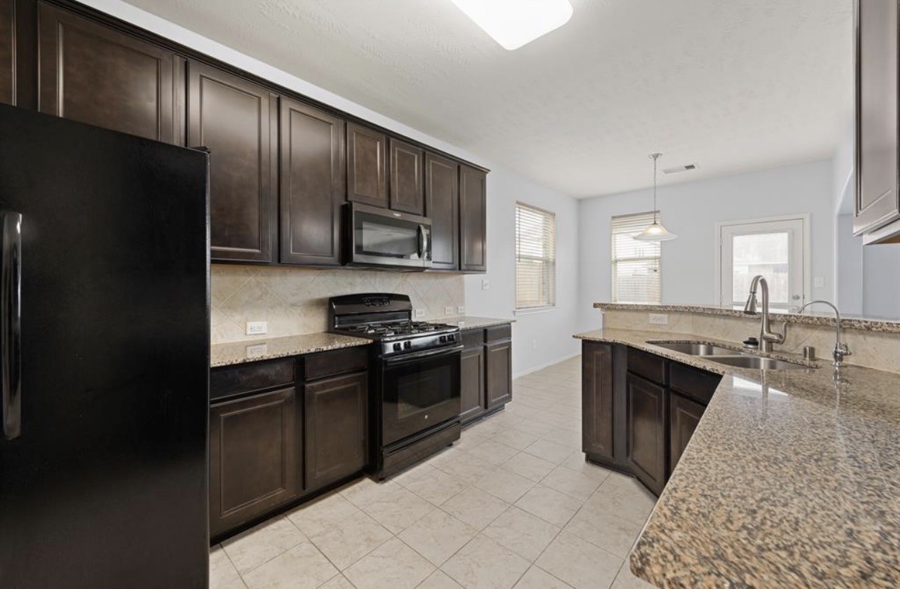 15110 Spring Sun Court Humble, TX 77346 - Photo 2 of 11