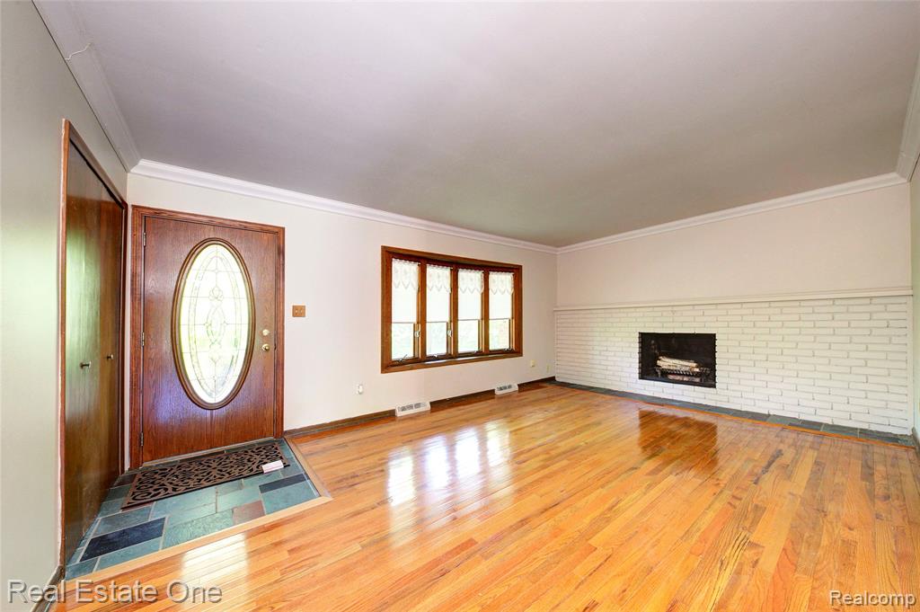 3125 West Commerce Road Milford, MI 48380 - Photo 5 of 63 Gallery Image 5