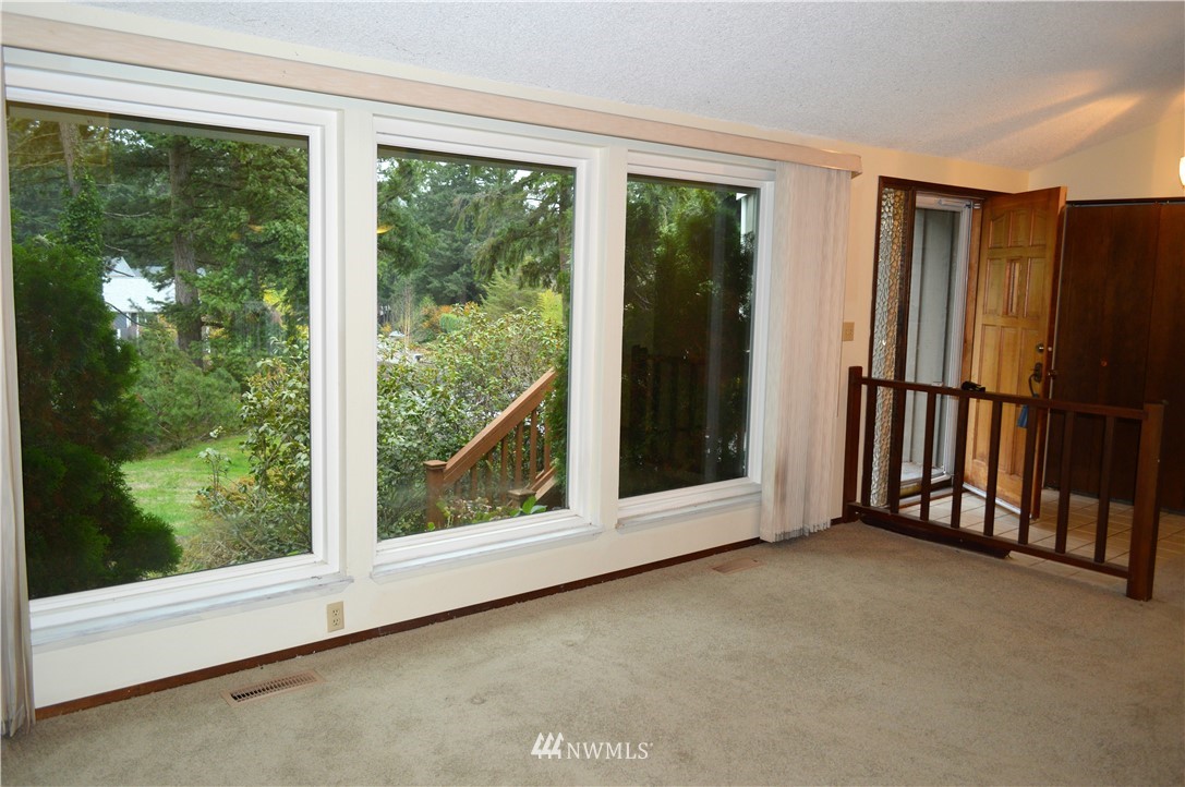 3723 Spring Coulee Road Bellingham, WA 98226 - Photo 3 of 24