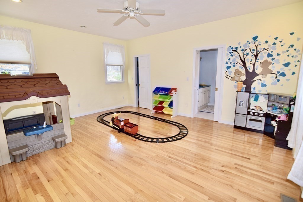 20 Morton Street Canton, MA 02021 - Photo 10 of 29 Gallery Image 10