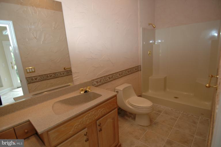 2852 Cox Neck Road Chester, MD 21619 - Photo 20 of 30 Bath