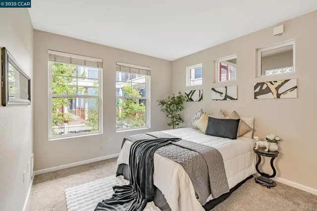 $489,000 | 1121 40th Street, Unit 3307, Emeryville, CA 94608