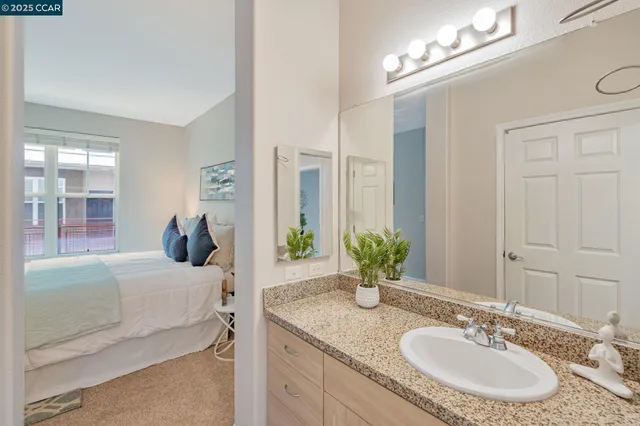 $489,000 | 1121 40th Street, Unit 3307, Emeryville, CA 94608