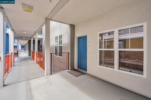 $489,000 | 1121 40th Street, Unit 3307, Emeryville, CA 94608