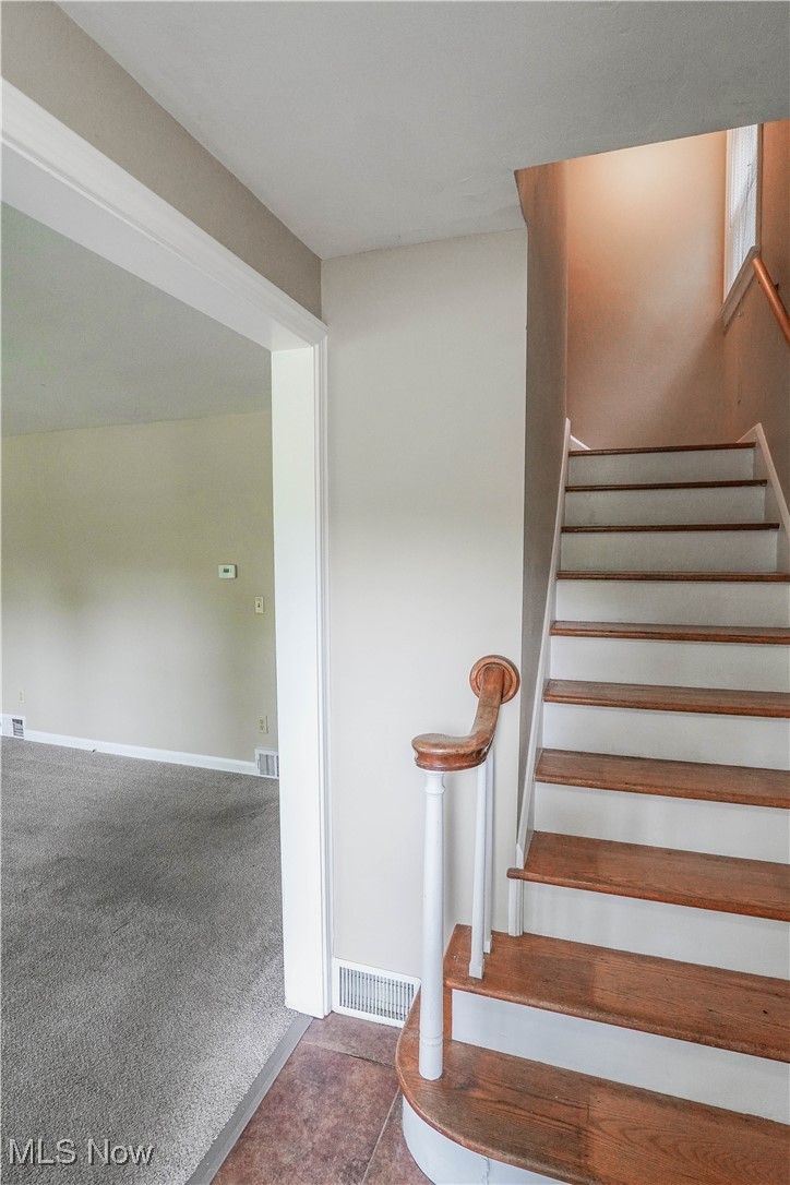 1822 Monument Road Northwest Canton, OH 44709 - Photo 13 of 36 Staircase