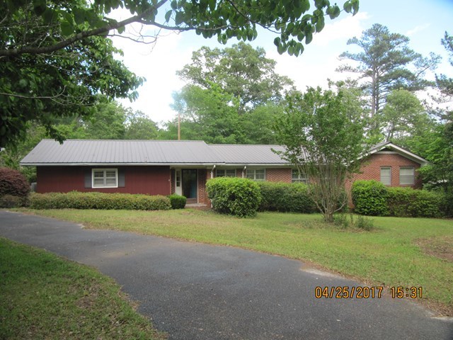 1062 Wriley Road McIntyre, GA 31054 - Photo 1 of 28 a view of a yard in front of a house