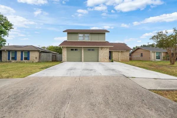 $1,850 | 505 East Logan Street, Round Rock, TX 78664