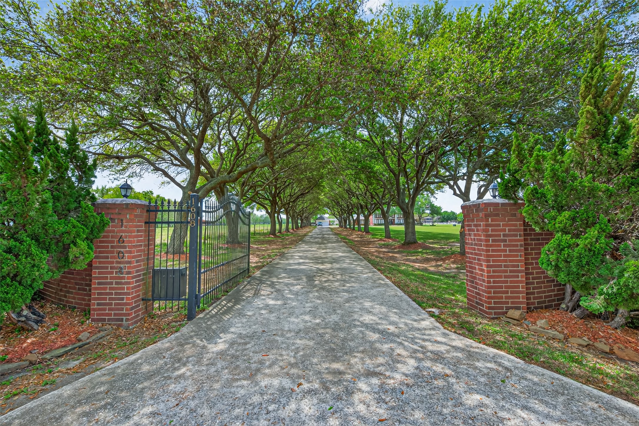 1608 Krenek Road Crosby, TX 77532 - Photo 1 of 43