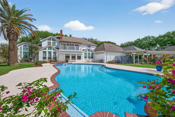 a house view with a garden space