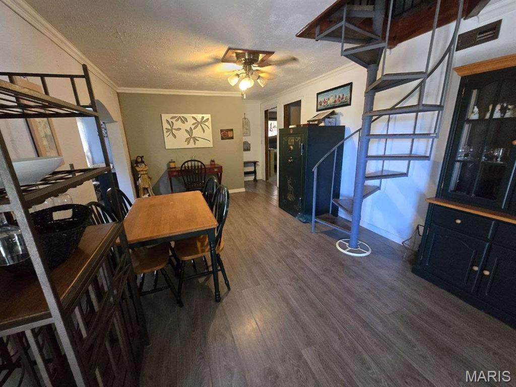 24951 Blue Waters Road Versailles, MO 65084 - Photo 8 of 37