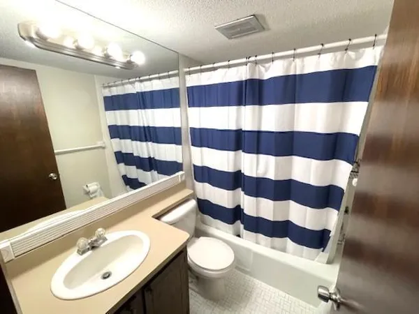 $125,000 | 4407 Wilshire Boulevard, Unit 304, Mound, MN 55364