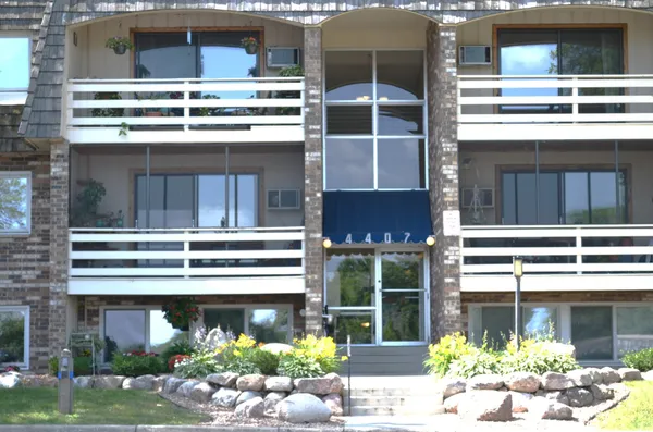 $125,000 | 4407 Wilshire Boulevard, Unit 304, Mound, MN 55364