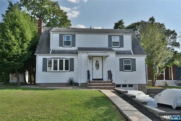 $1,750 | 176 Harding Place, Maywood, NJ 07607