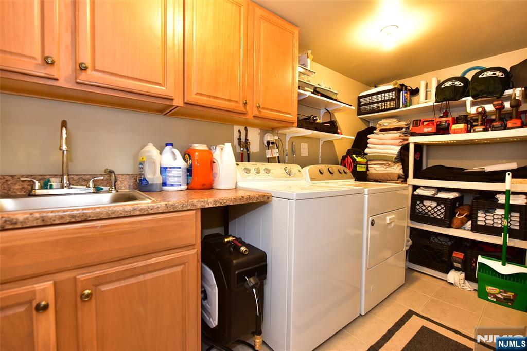 176 Harding Place Maywood, NJ 07607 - Photo 11 of 17