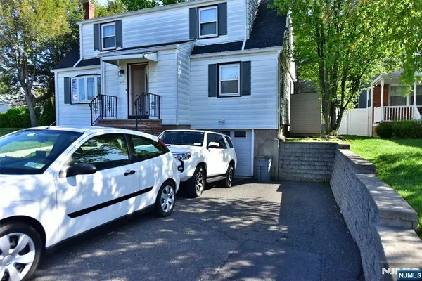 $1,750 | 176 Harding Place, Maywood, NJ 07607
