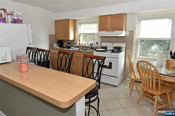$1,750 | 176 Harding Place, Maywood, NJ 07607