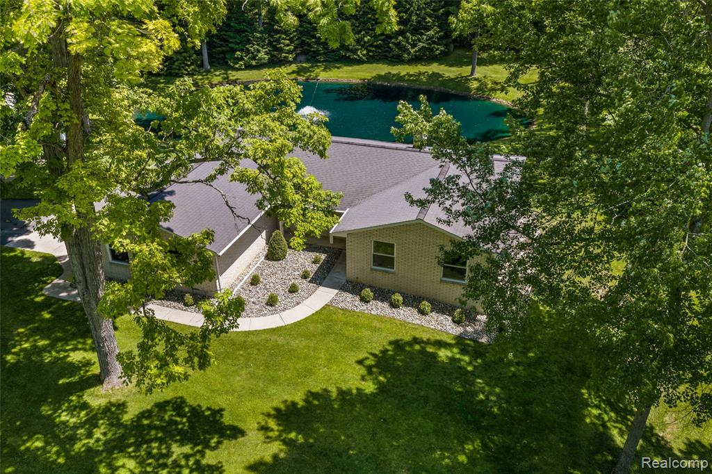 10100 Bridge Lake Road Clarkston, MI 48348 - Photo 37 of 39