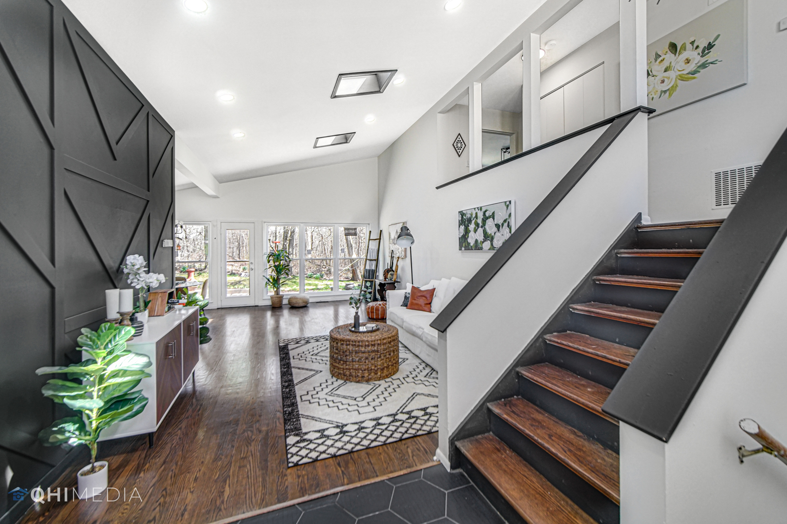 158 Chestnut Street Park Forest, IL 60466 - Photo 2 of 25