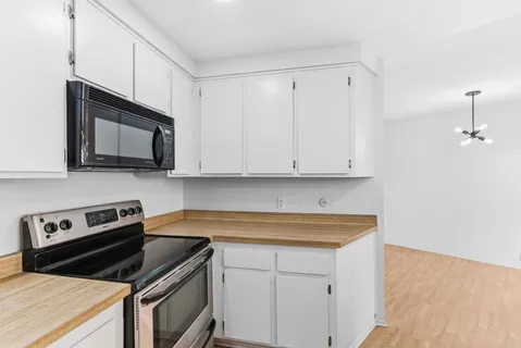 $799,000 | 8427 Via Mallorca, Unit 115, La Jolla, CA 92037