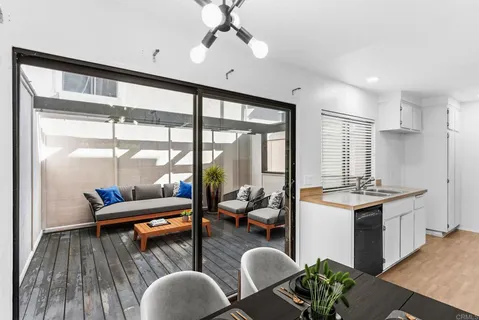 $799,000 | 8427 Via Mallorca, Unit 115, La Jolla, CA 92037