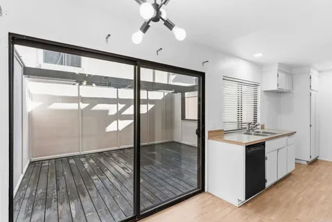 $799,000 | 8427 Via Mallorca, Unit 115, La Jolla, CA 92037