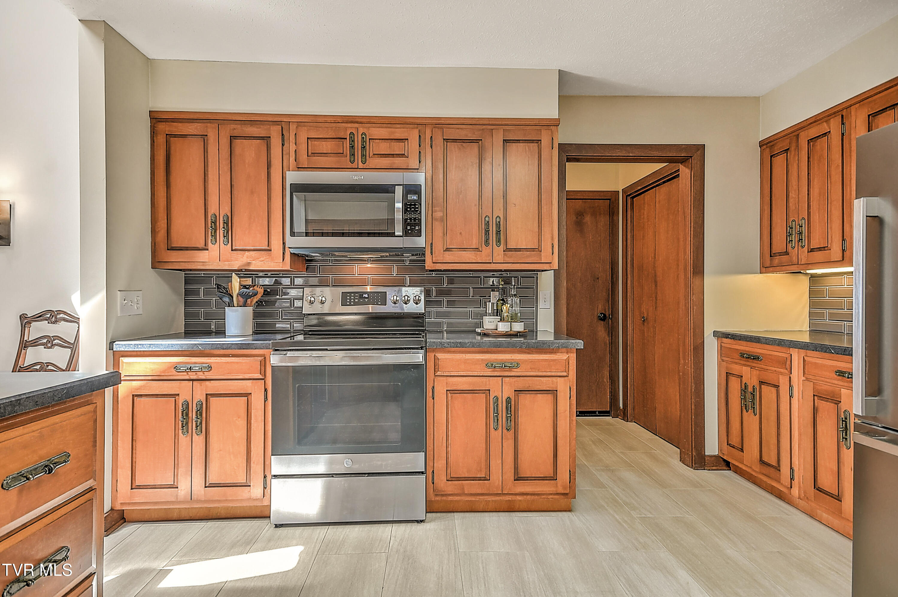 55 Grove Hill Road Kingsport, TN 37660 - Photo 25 of 76 55 Grove Hill ES-42