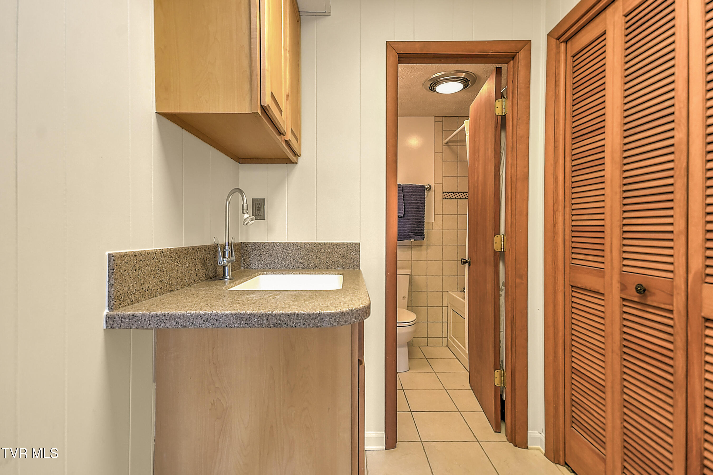 55 Grove Hill Road Kingsport, TN 37660 - Photo 51 of 76 55 Grove Hill ES-68