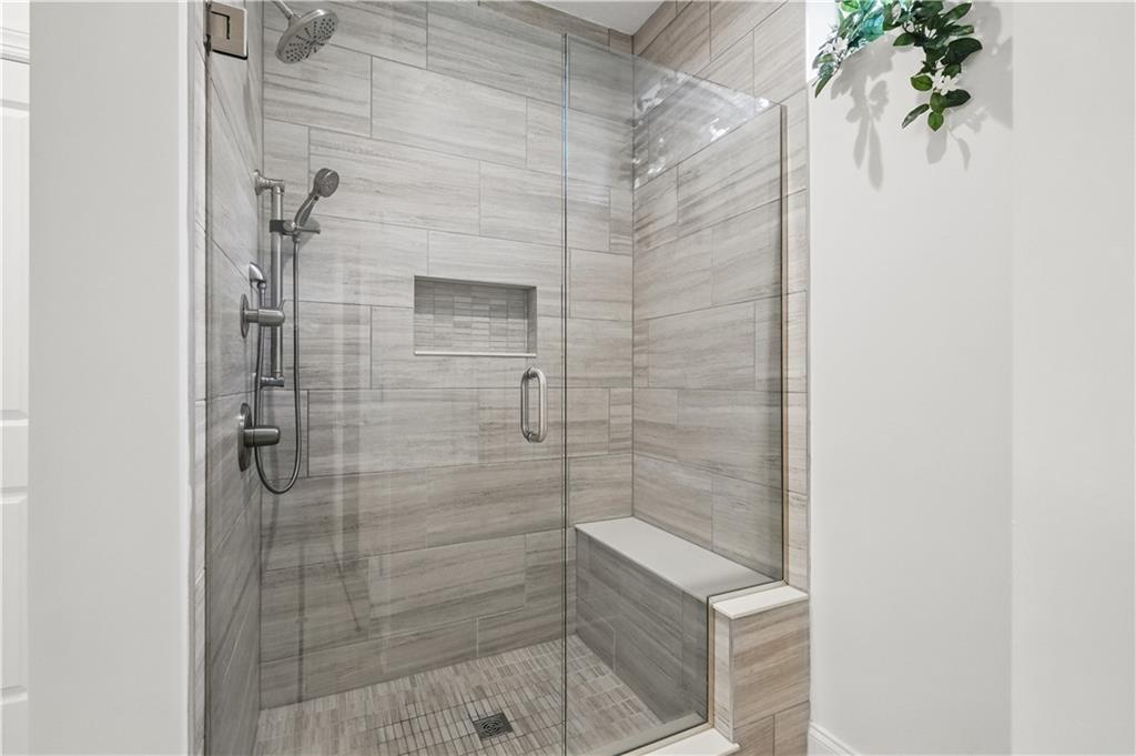 2019 Aiken Court McKees Rocks, PA 15136 - Photo 27 of 36 Gallery Image 27