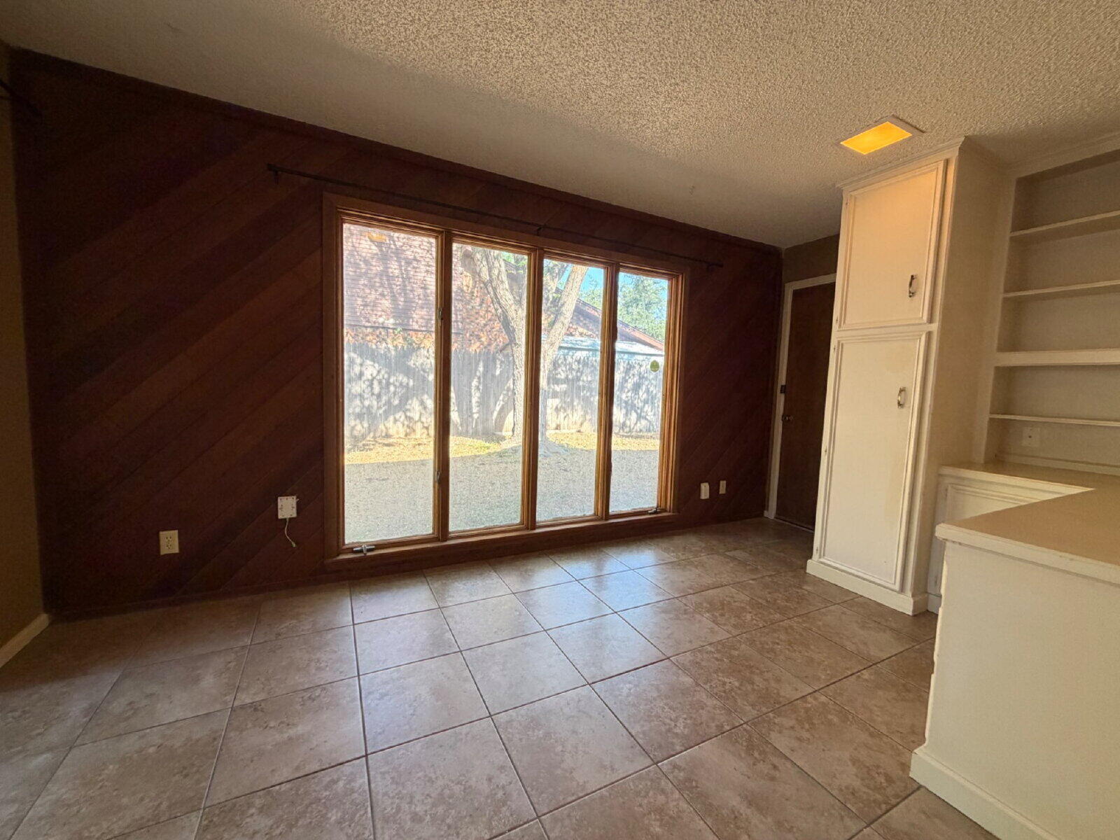 3107 75th Street, Unit B Lubbock, TX 79423 - Photo 3 of 9 3
