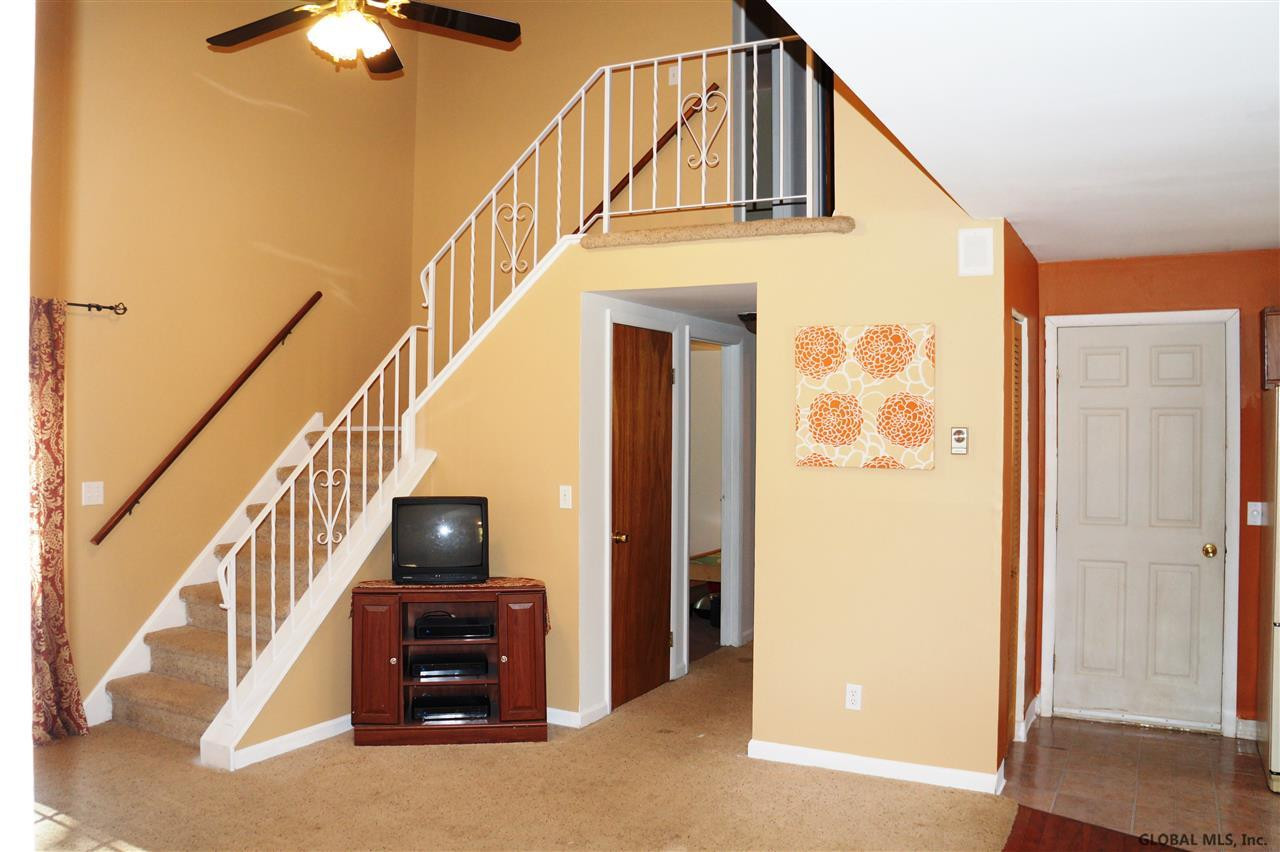 1 Wake Robin Road Malta, NY 12020 - Photo 9 of 19 Photo 9