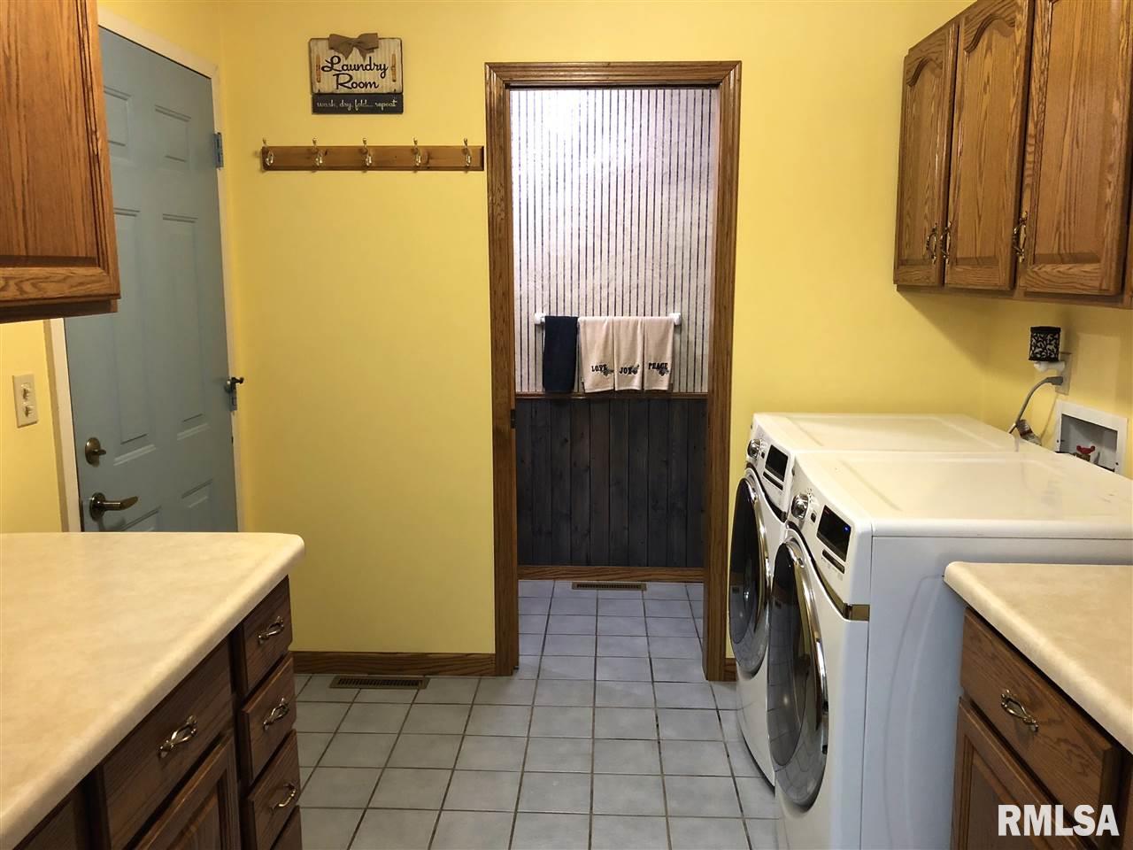 24813 Spring Creek Road Washington, IL 61571 - Photo 33 of 36 Gallery Image 33