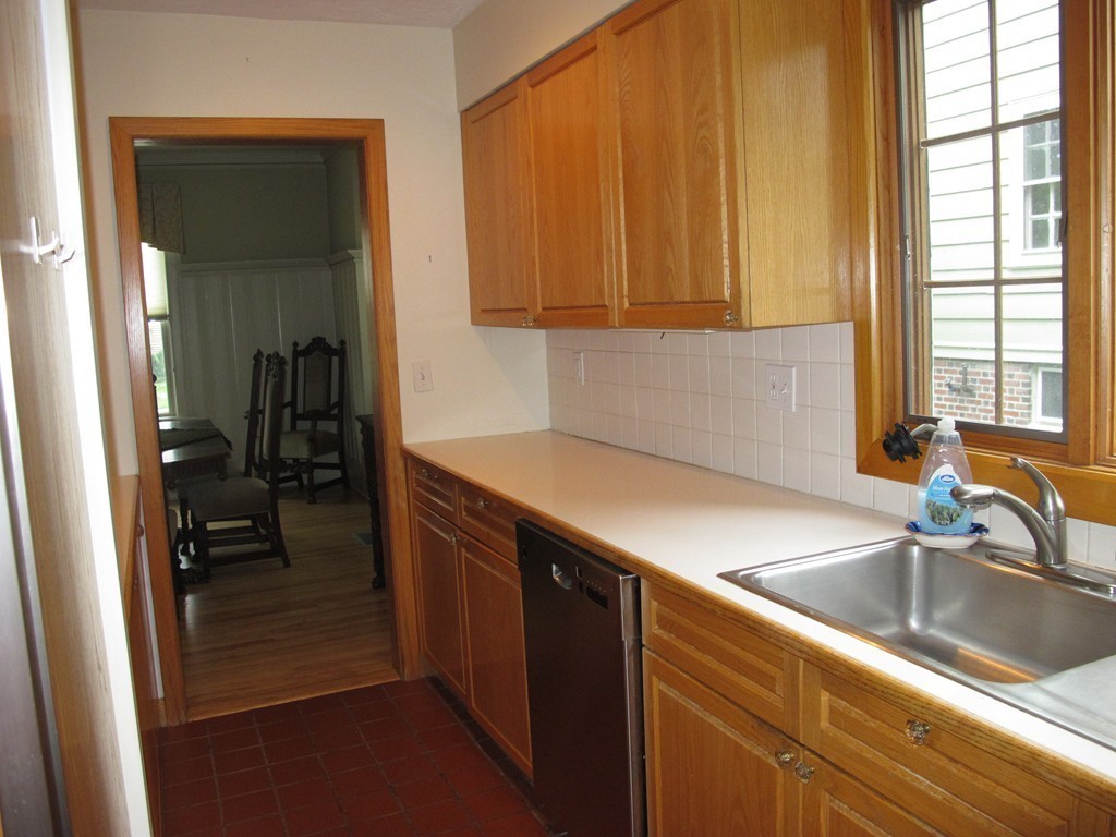 14 Kenilworth Road Worcester, MA 01602 - Photo 14 of 30 Gallery Image 14