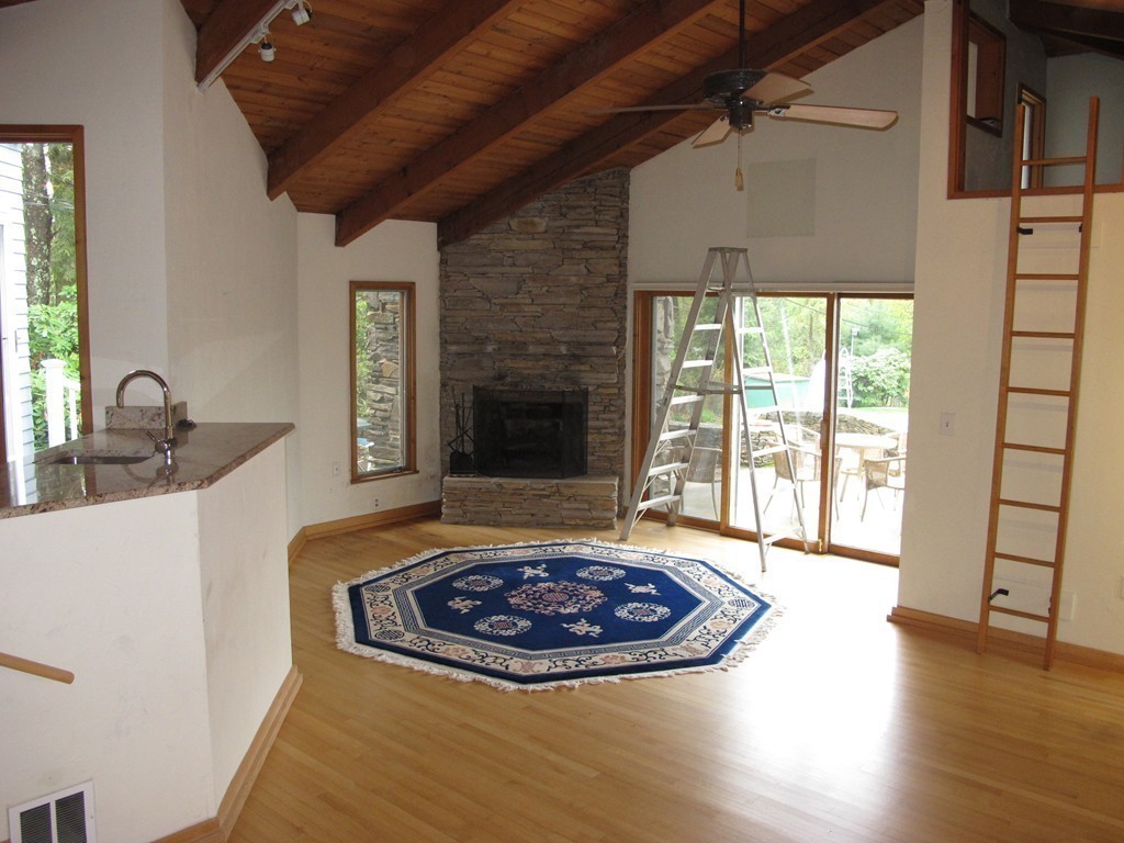 14 Kenilworth Road Worcester, MA 01602 - Photo 17 of 30 Gallery Image 17