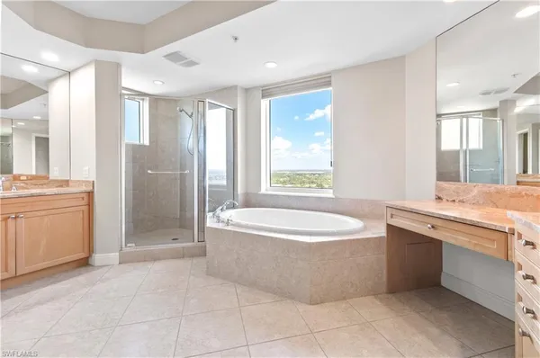 $5,500 | 23850 Via Italia Circle, Unit 1706, Estero, FL 34134