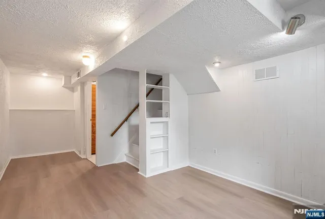 $5,000 | 92 Arbor Drive, Ho-Ho-Kus, NJ 07423