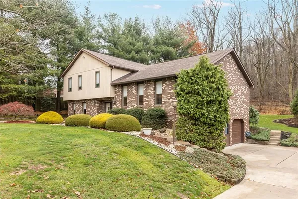 $390,000 | 6187 Baker School Road, Trafford, PA 15085