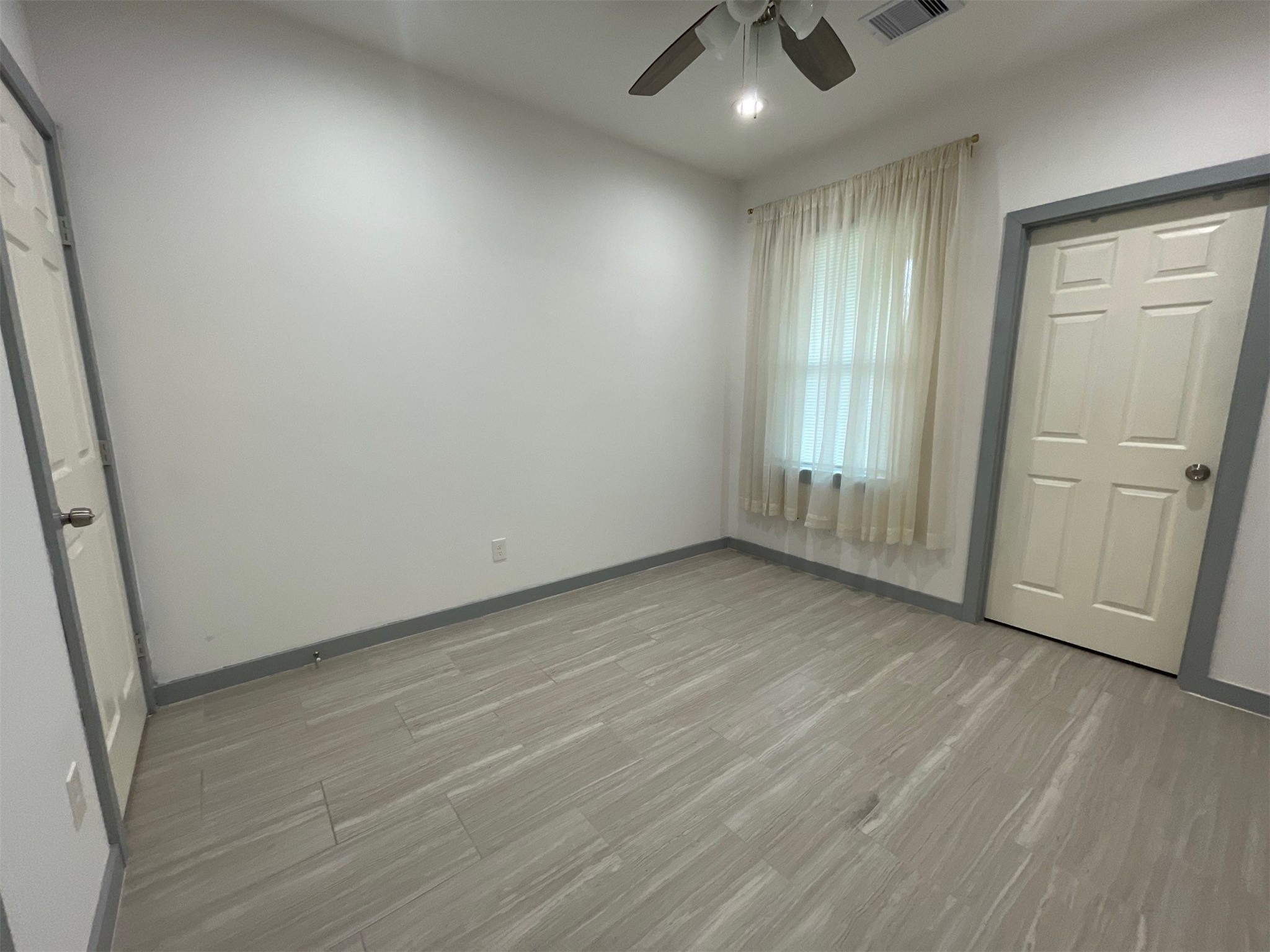 5226 Ridgevan Street Houston, TX 77053 - Photo 12 of 35