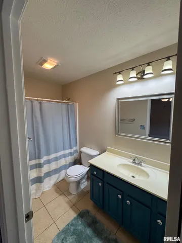 $299,900 | 2017 Cory Drive, Springfield, IL 62702