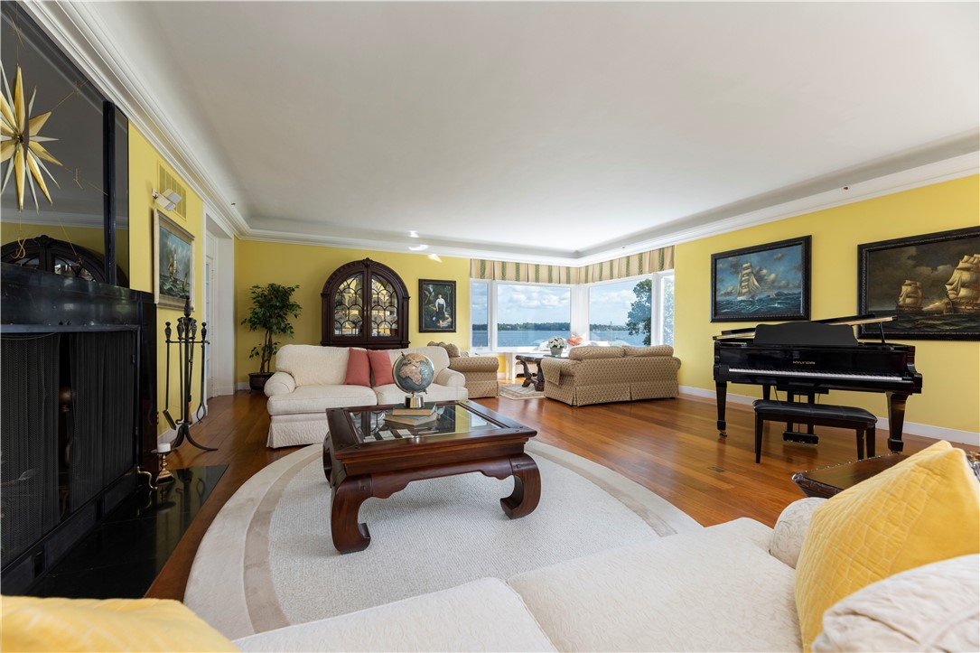 333 Poppasquash Road Bristol, RI 02809 - Photo 11 of 44