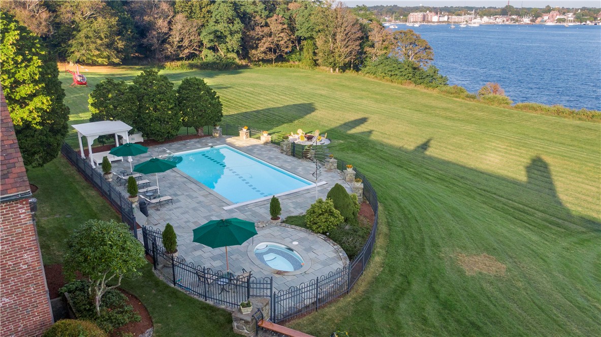 333 Poppasquash Road Bristol, RI 02809 - Photo 16 of 44