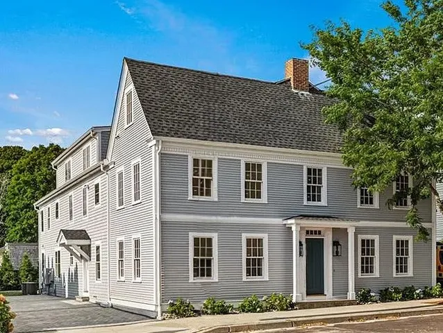 $1,150,000 | 21 Bradford Street, Unit 1, Bristol, RI 02809