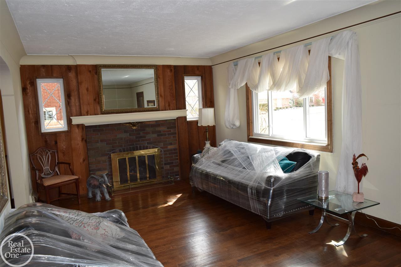 184 Kerby Road Grosse Pointe Farms, MI 48236 - Photo 7 of 35