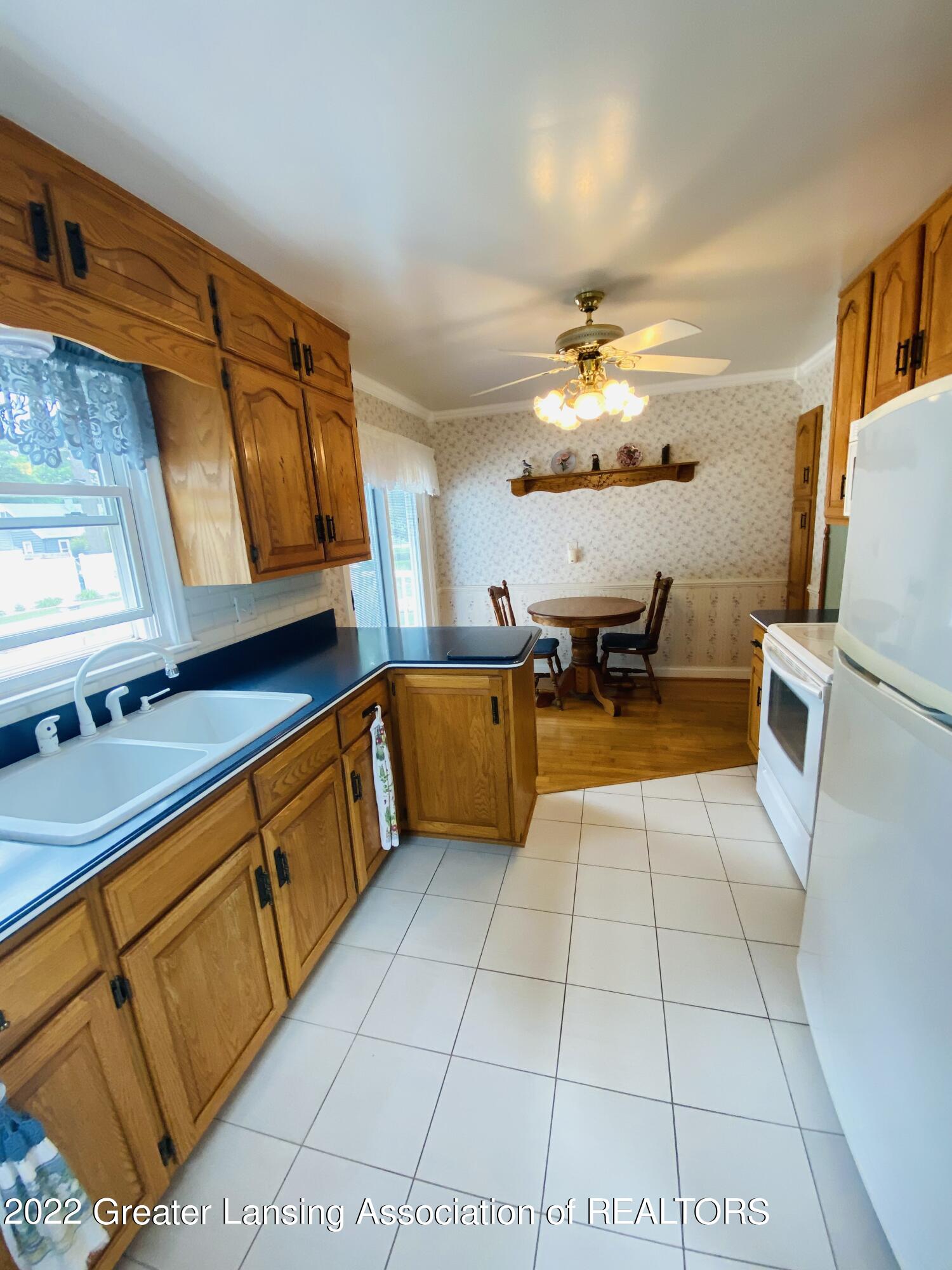 5716 Hilliard Road Lansing, MI 48911 - Photo 12 of 31 Kitchen 1