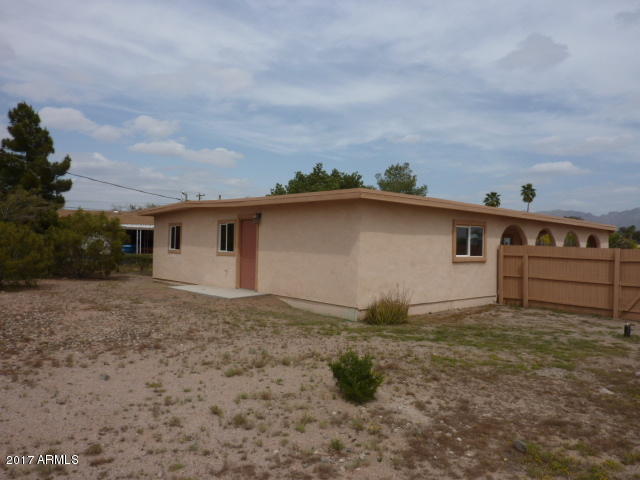 1900 South Mariposa Road Apache Junction, AZ 85119 - Photo 5 of 25 023-582978 Back right