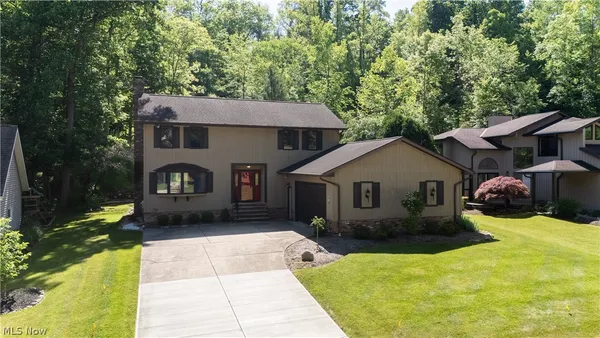 $469,900 | 8365 Crinkleroot Clearing, Brecksville, OH 44141