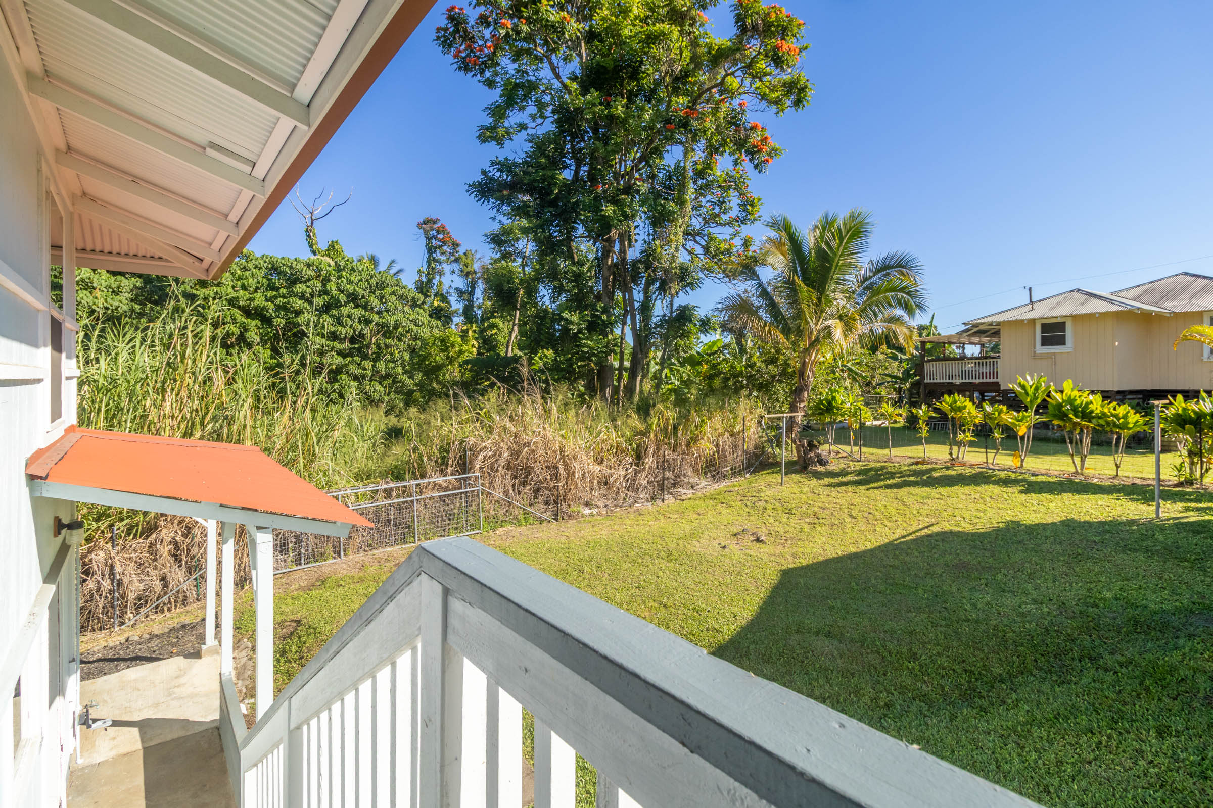 75 East Palai Street Hilo, HI 96720 - Photo 24 of 29 a view of swimming pool from a balcony