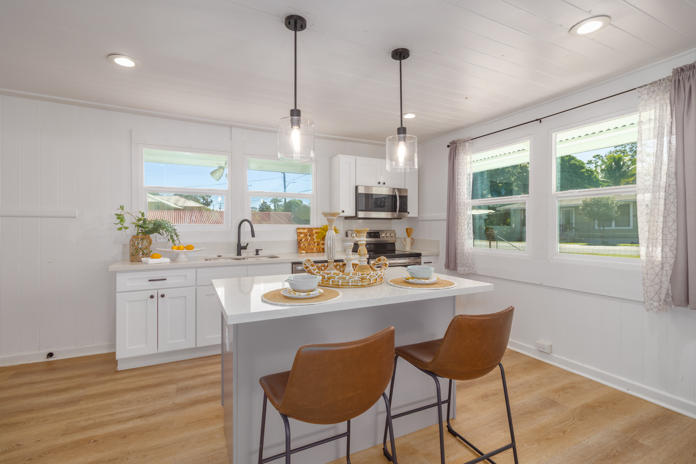 75 East Palai Street Hilo, HI 96720 - Photo 4 of 29 a view of a dining room with furniture window and outside view